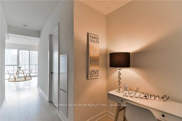 20 Bruyeres Mews, #1001