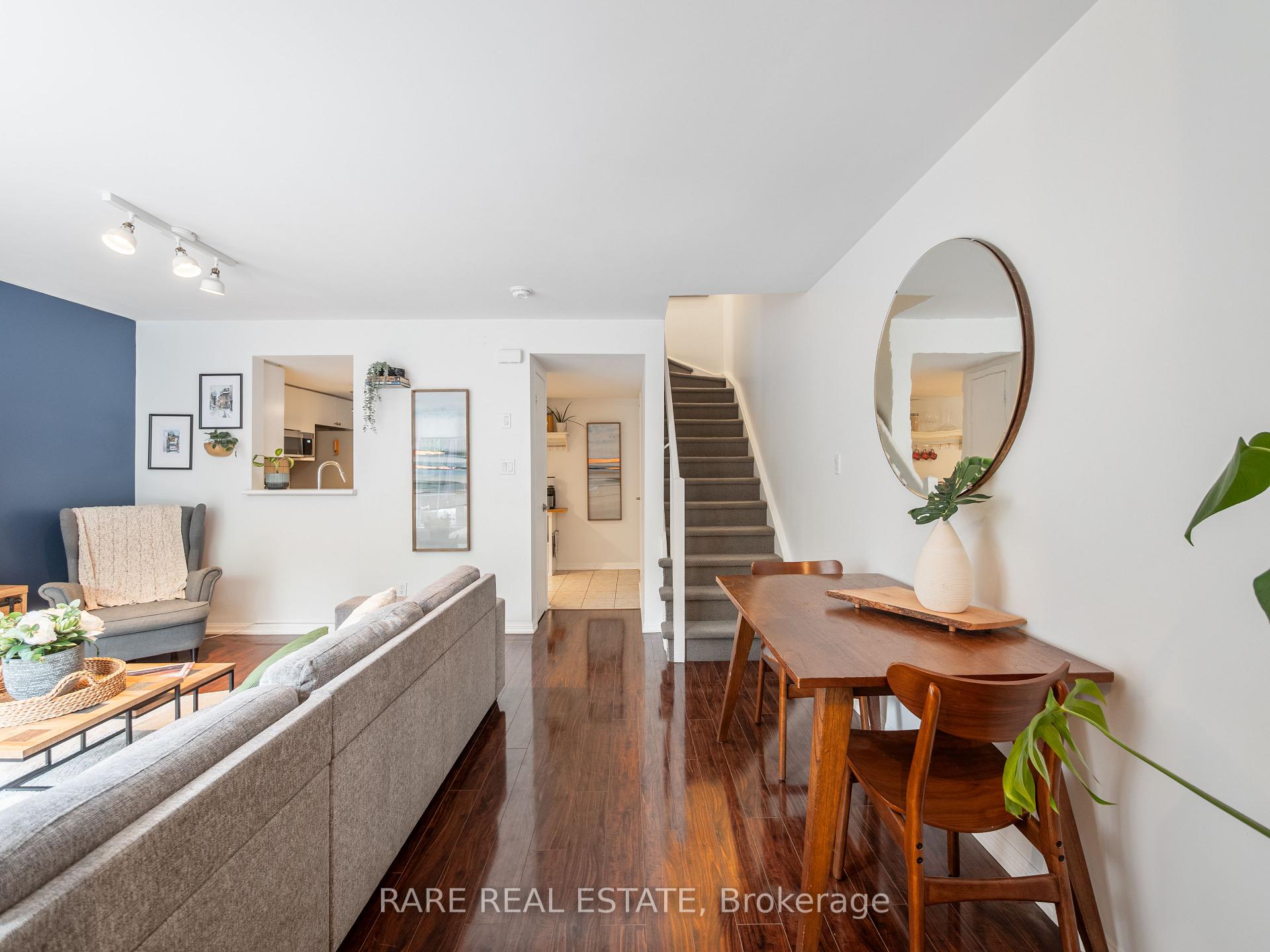 2 Bedrooms Condo at 60 Douro, Toronto For sale