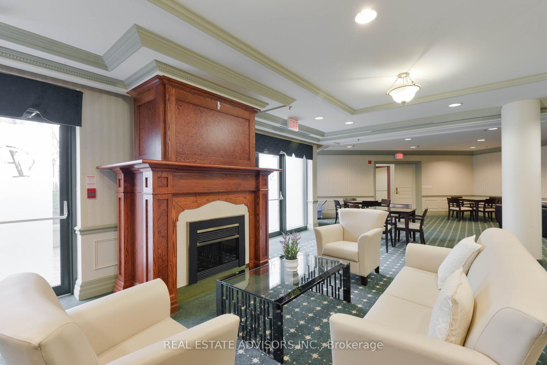 3 Bedrooms Condo at 53 Woodbridge, Vaughan For sale