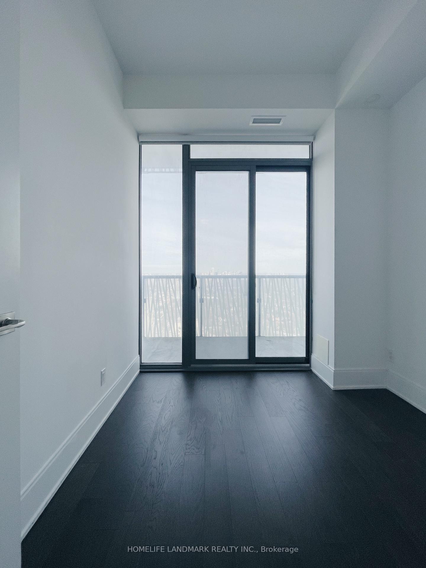 3 Bedrooms Condo at 50 Charles, Toronto For sale