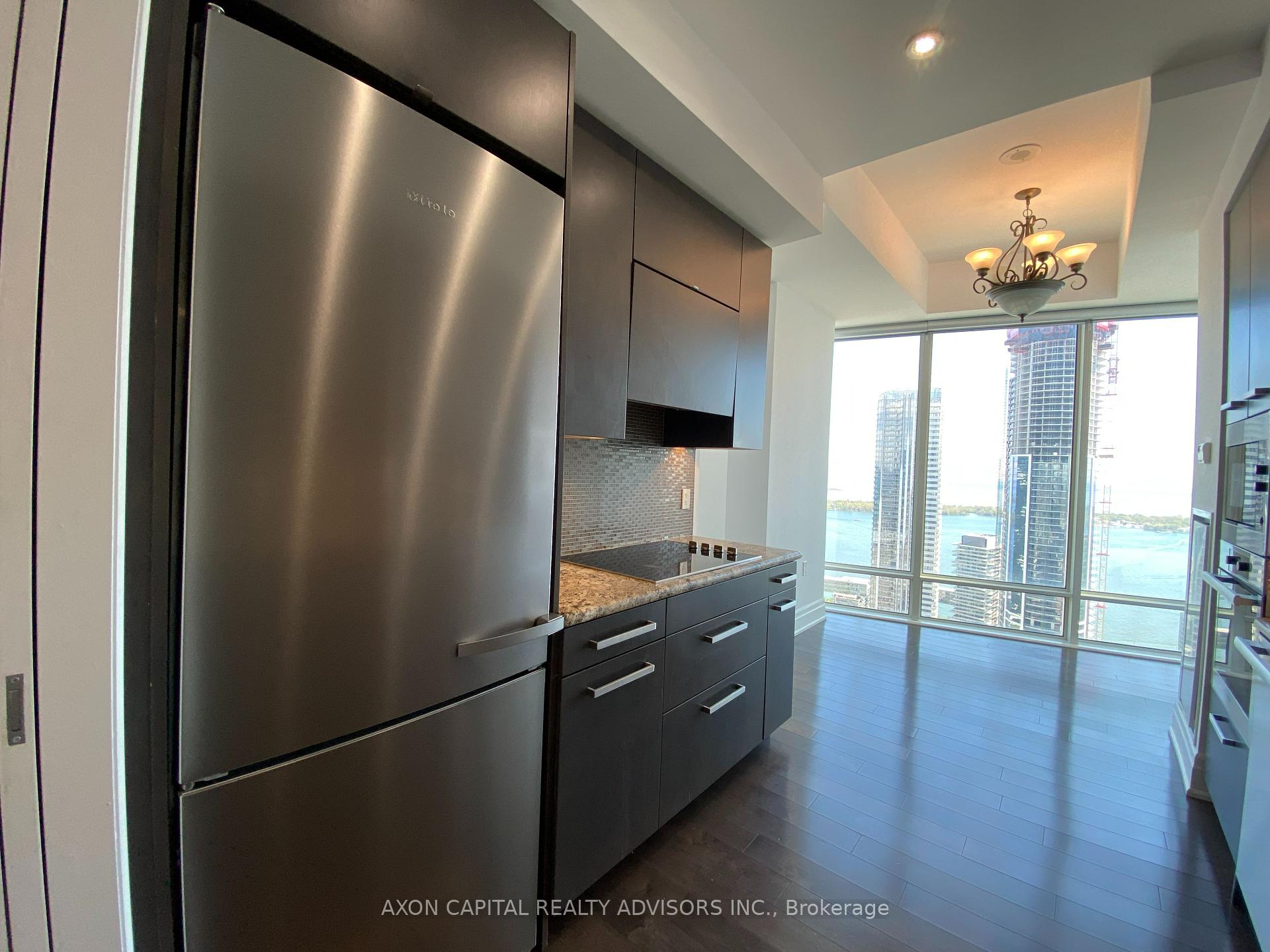 3 Bedrooms Condo at 8 The Esplanade, Toronto For sale