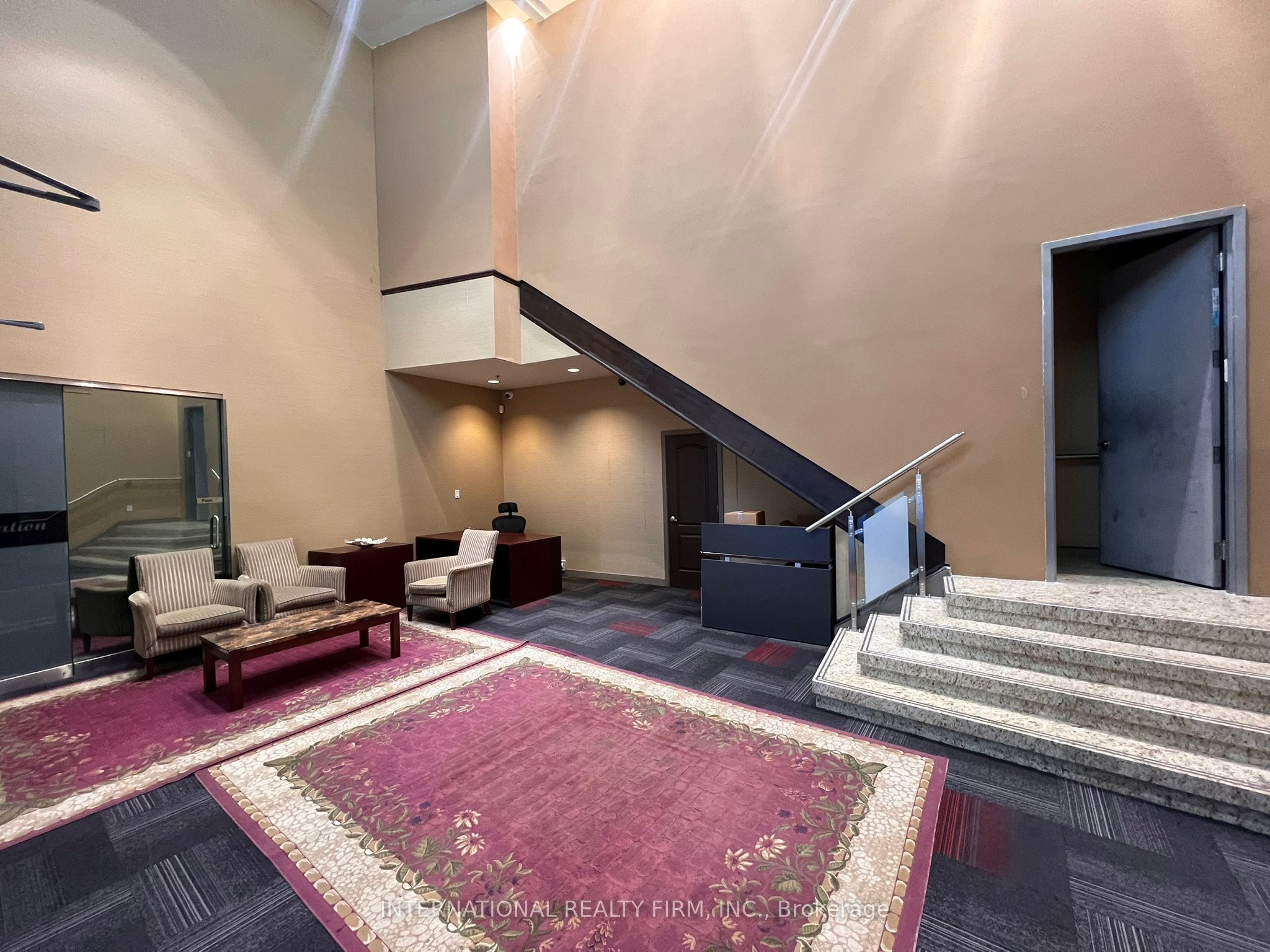 31 Conair Parkway, #1B