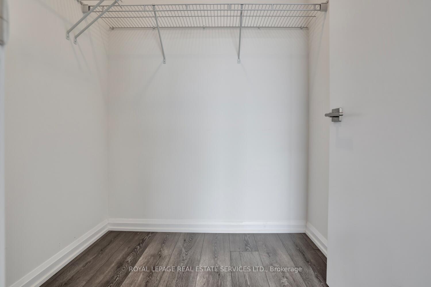 2 Bedrooms Condo at 4208 Dundas,  Toronto For sale