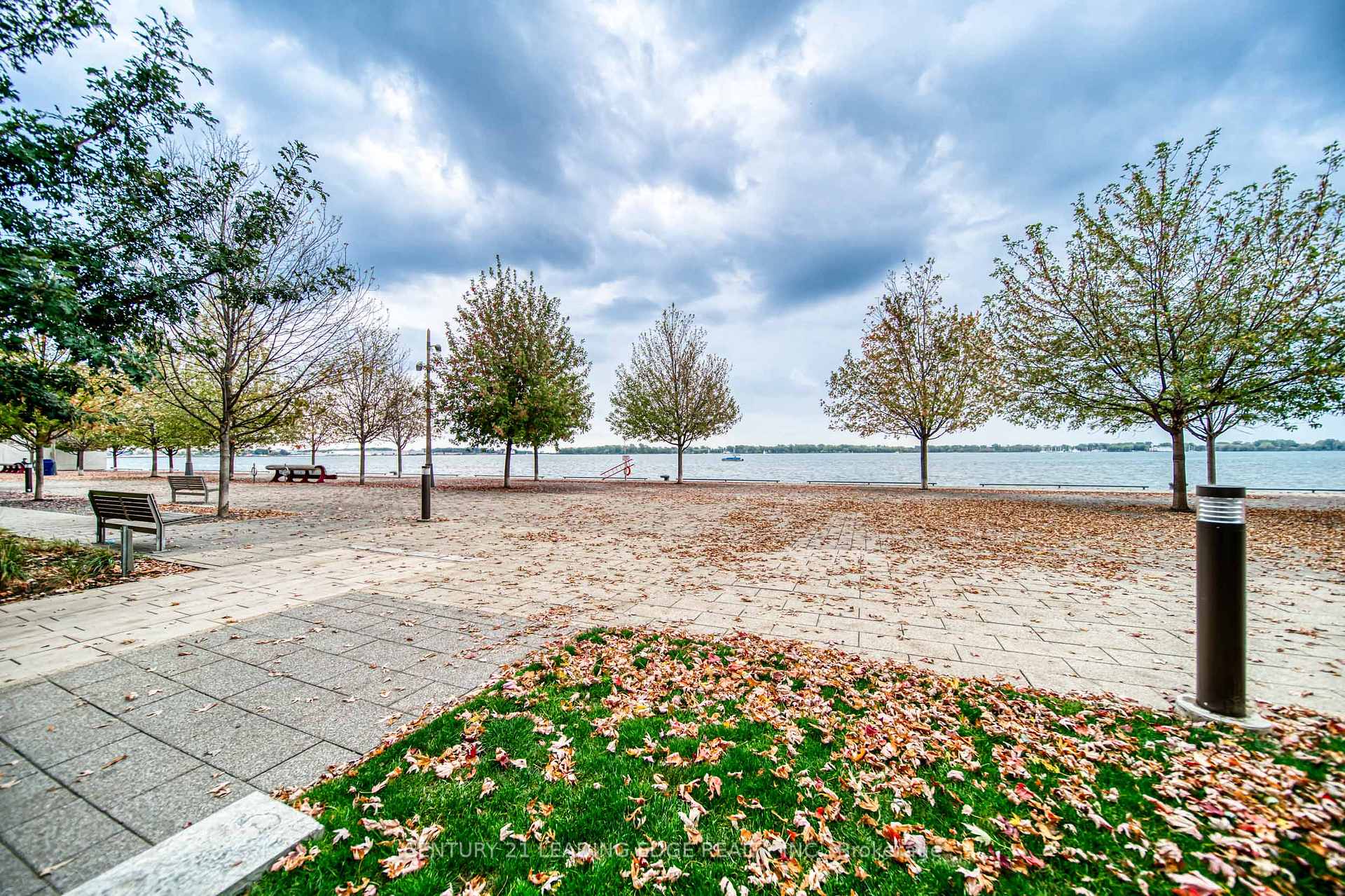 1 Bedroom Condo at 39 Queens, Toronto For sale
