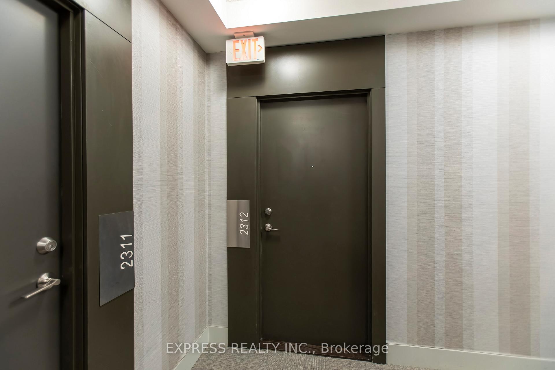 2 Bedrooms Condo at 20 Bruyeres, Toronto For sale