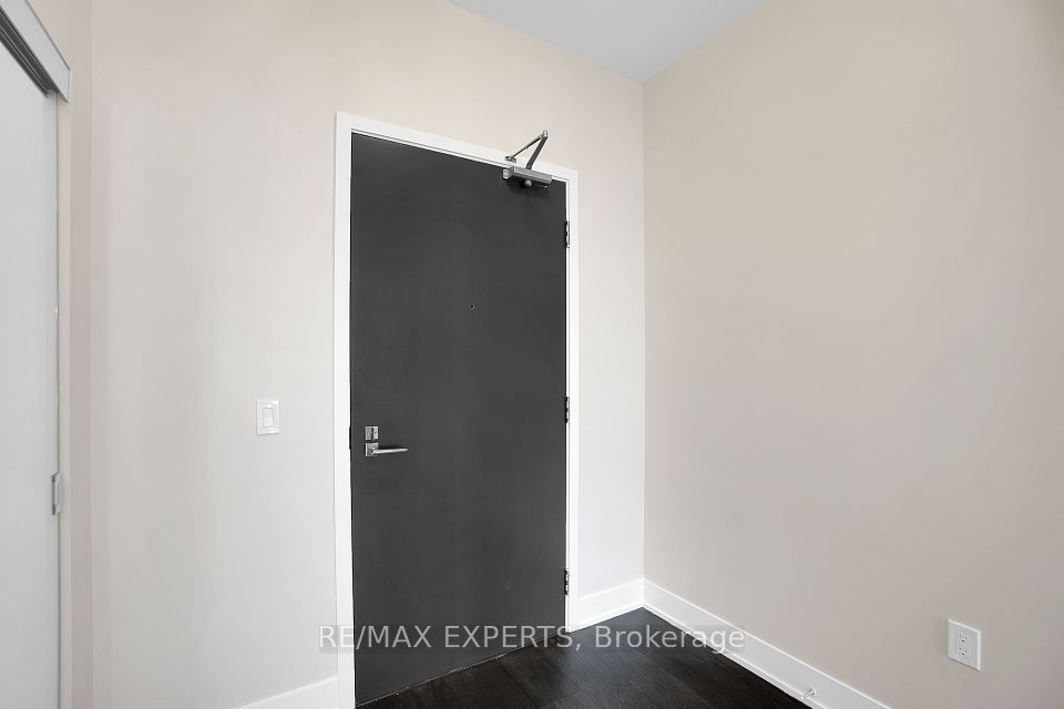 https://trreb-image.ampre.ca/nMVKsVA4U4l8nKP_TcIx3eNxinJaZp-MZotr69Y6iiI/rs:fit:960:960/wm:.5:so:0:50:.4/wmsh:10/wmt:PHNwYW4gZm9yZWdyb3VuZD0nd2hpdGUnIGZvbnQ9JzY4Jz5SRS9NQVggRVhQRVJUUywgQnJva2VyYWdlPC9zcGFuPg/L3RycmViL2xpc3RpbmdzLzQwLzgwLzk1LzQ0L3AvYWU1MzMxNDgtMTY2Yi00MzEyLWFkNjYtNTRlZTkyNDMzNzU0LmpwZw.jpg