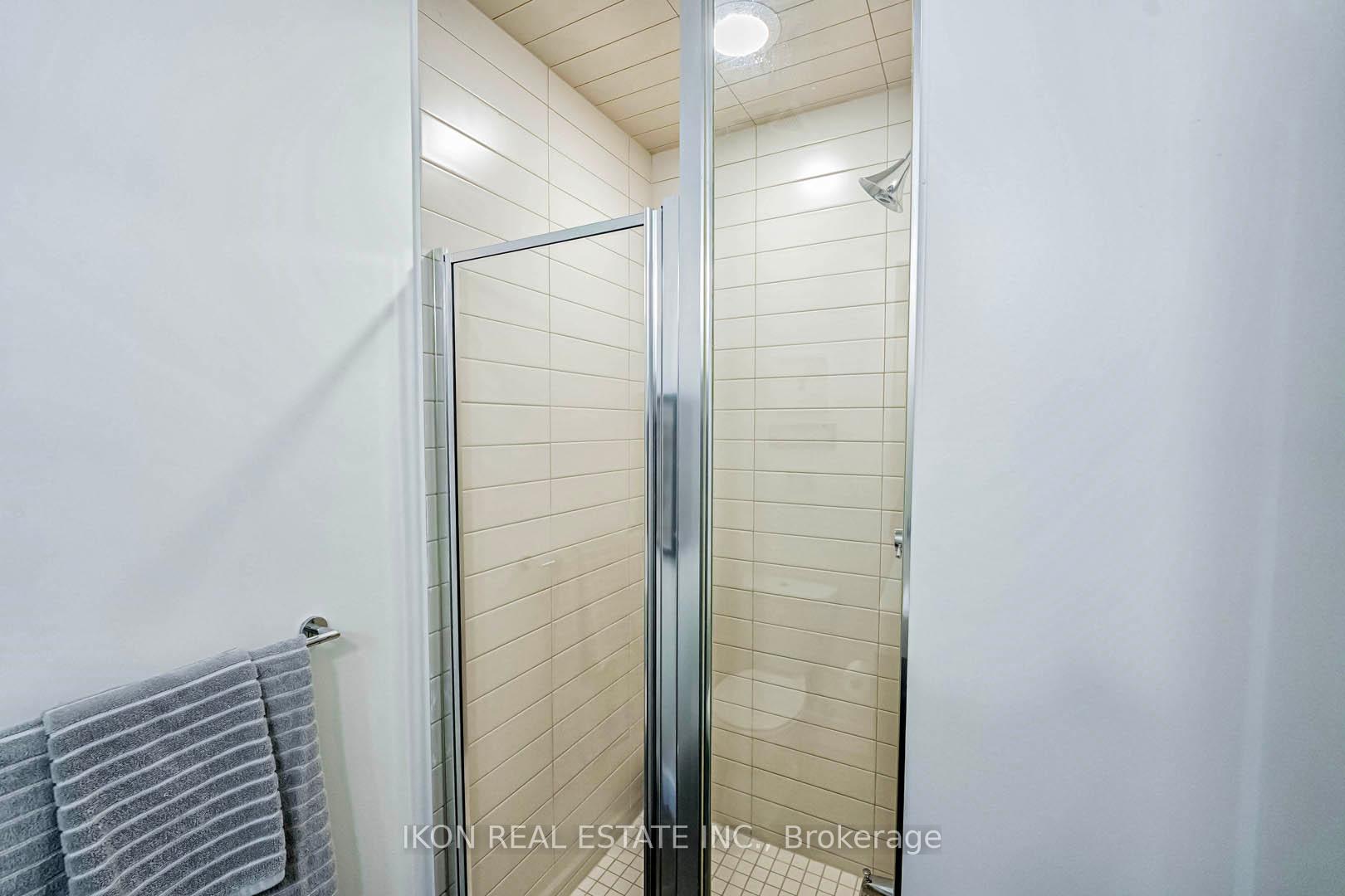 3 Bedrooms Condo at 116 George, Toronto For sale