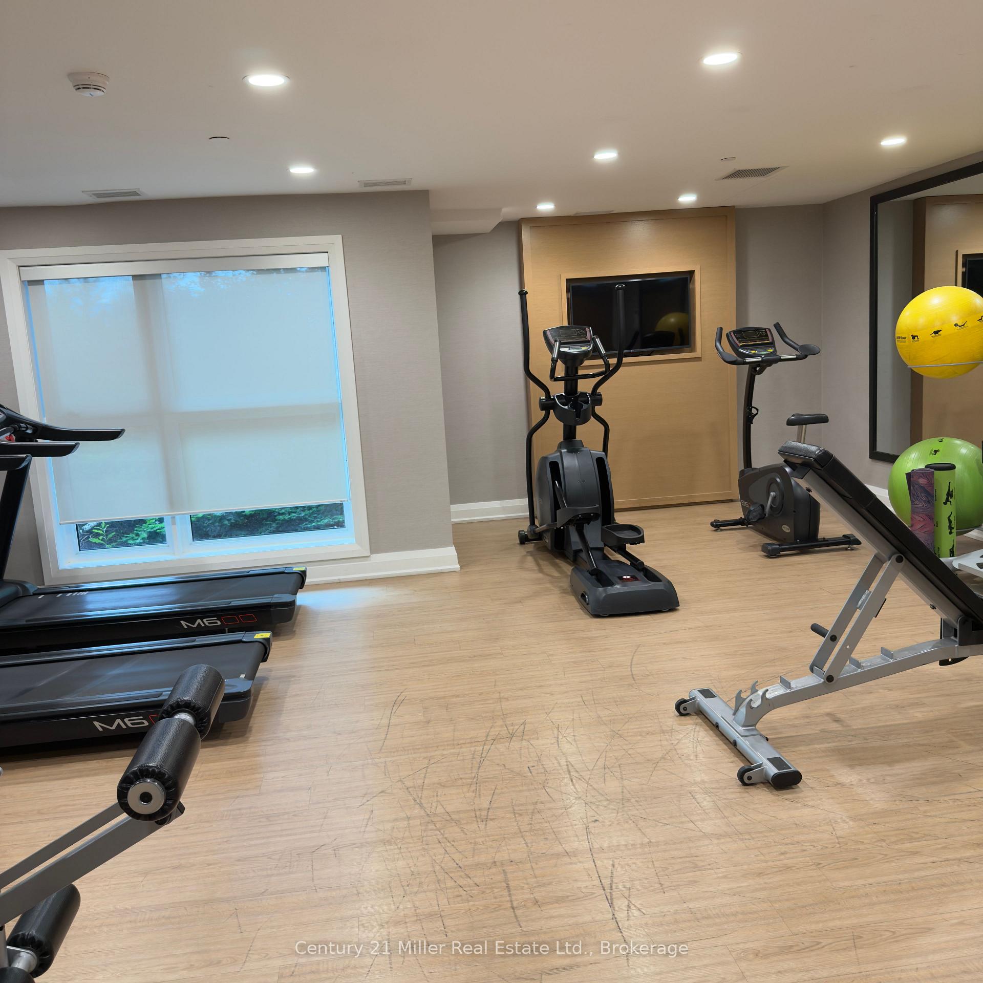 2 Bedrooms Condo at 128 Grovewood, Oakville For sale
