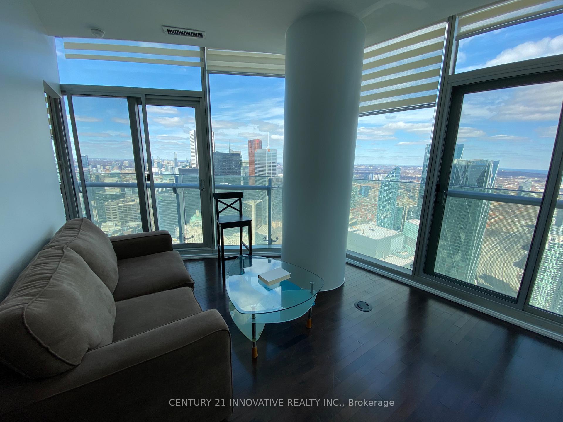 1 Bedroom Condo at 14 York, Toronto For sale