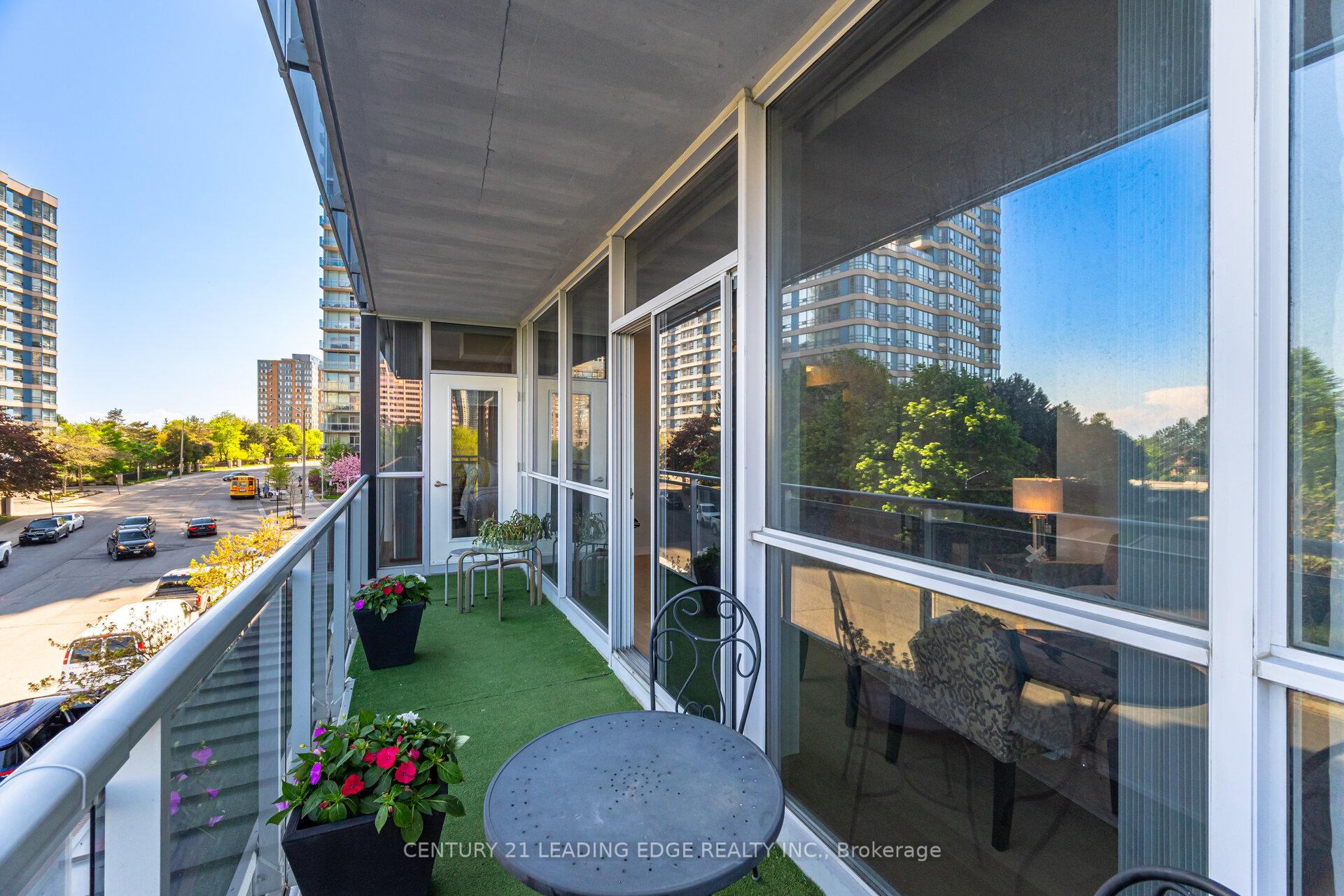 3 Bedrooms Co-op at 223 Webb, Mississauga For sale