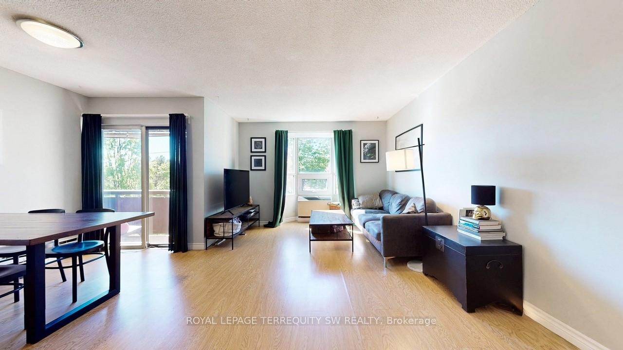 2 Bedrooms Condo at 3835 Lake Shore, Toronto For sale