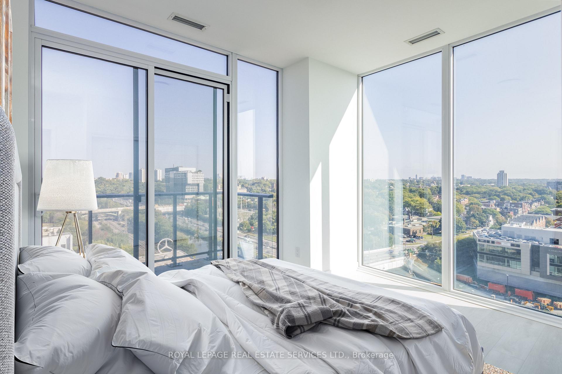 2 Bedrooms Condo at 5 Defries, Toronto For sale