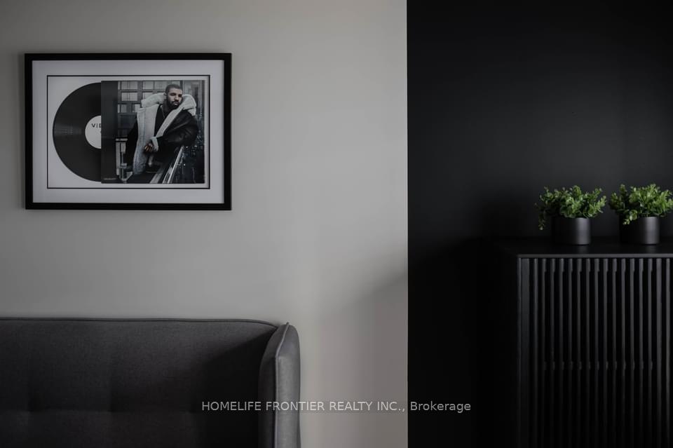 1 Bedroom Condo at 388 Bloor, Toronto For sale