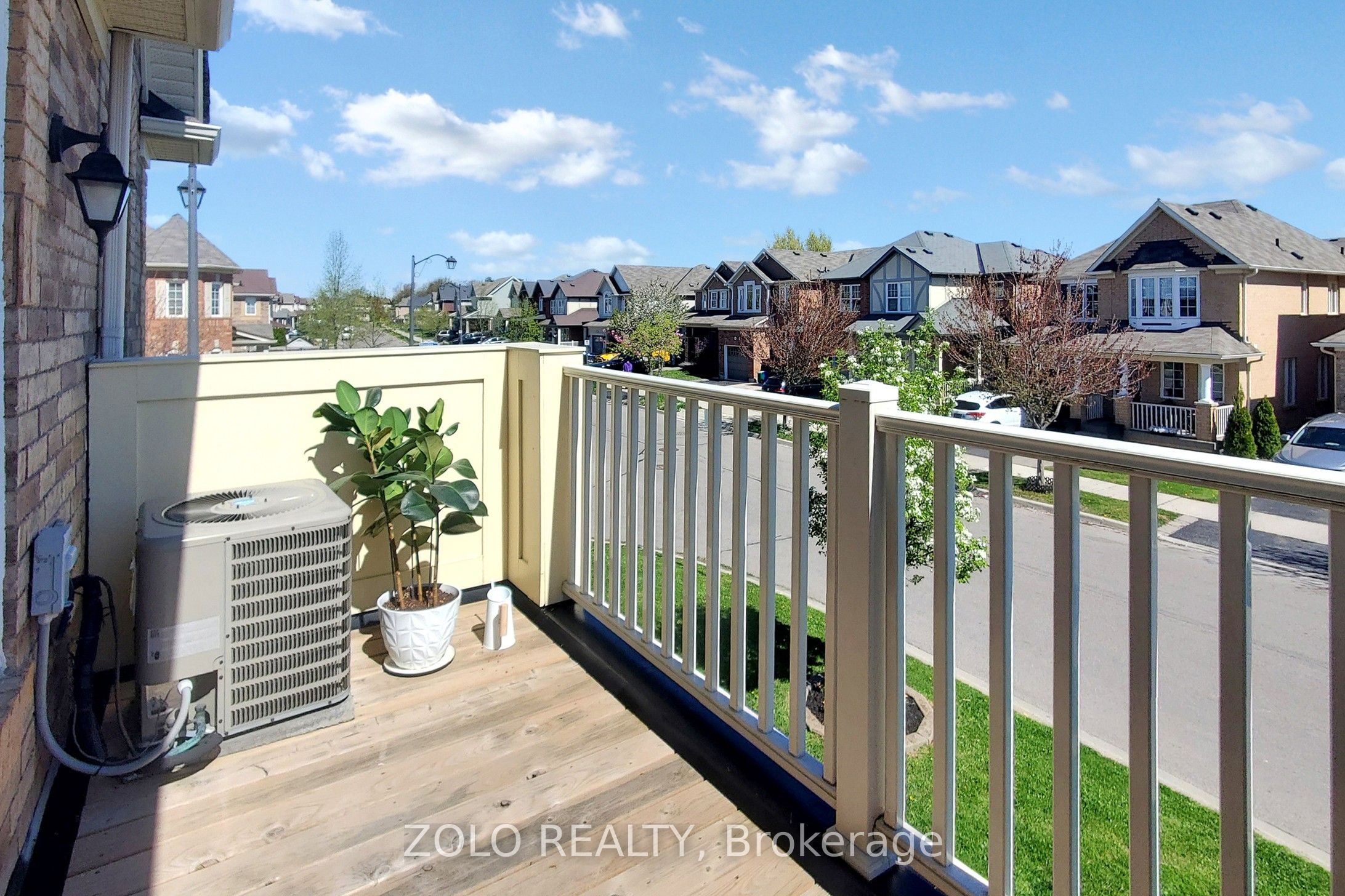 201 Woodley Crescent