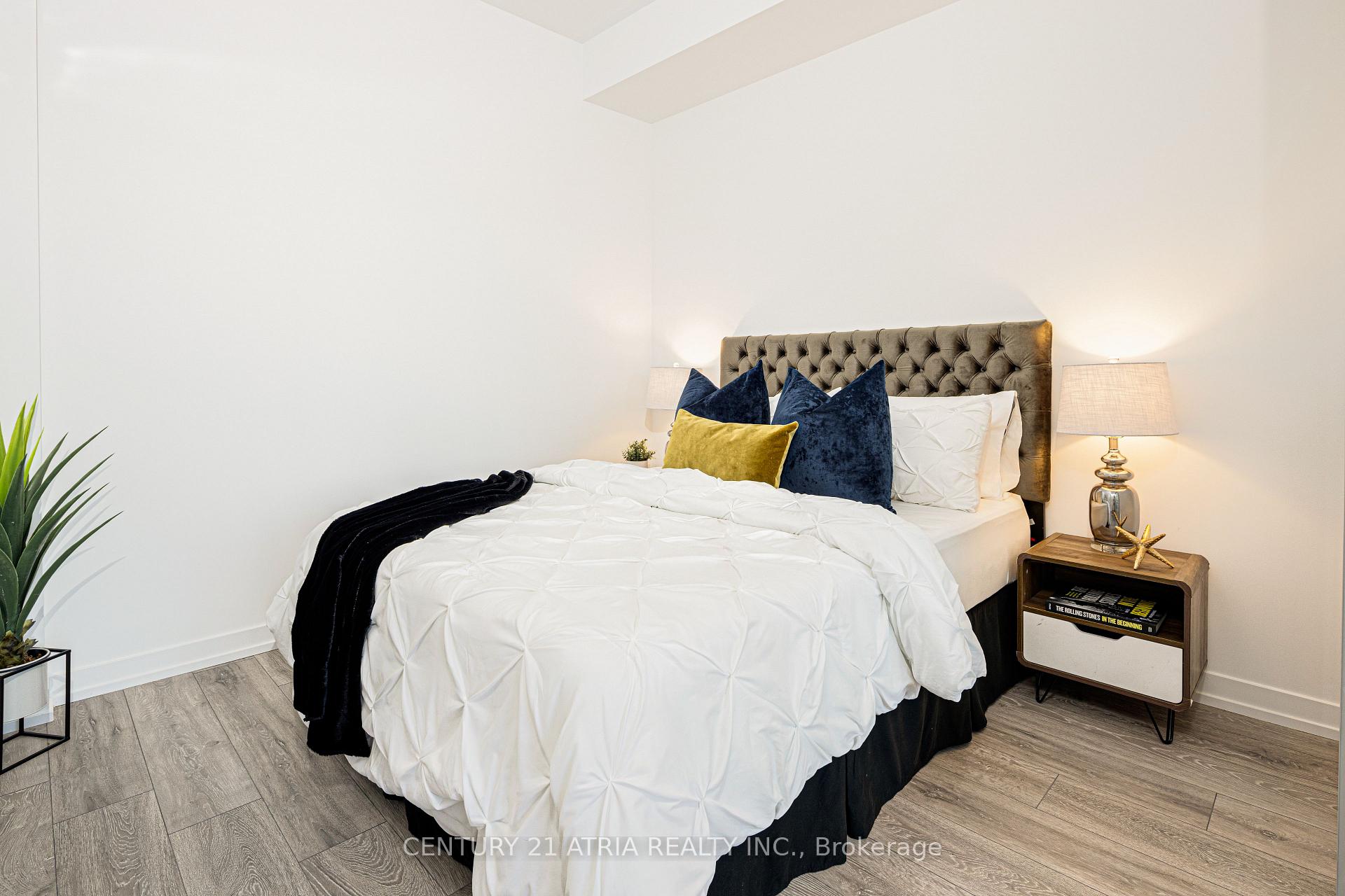 1 Bedroom Condo at 2020 Bathurst,  Toronto For sale