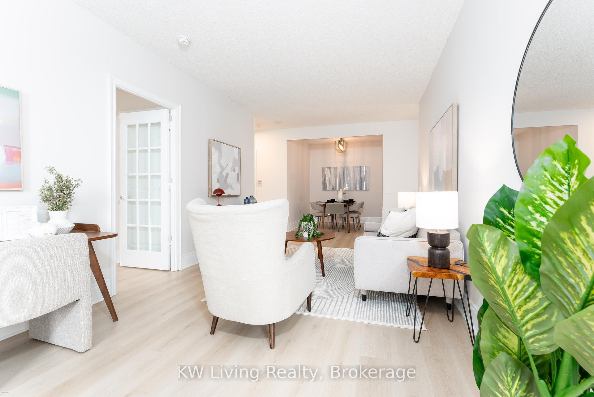 4 Bedrooms Condo at 500 Doris, Toronto For sale
