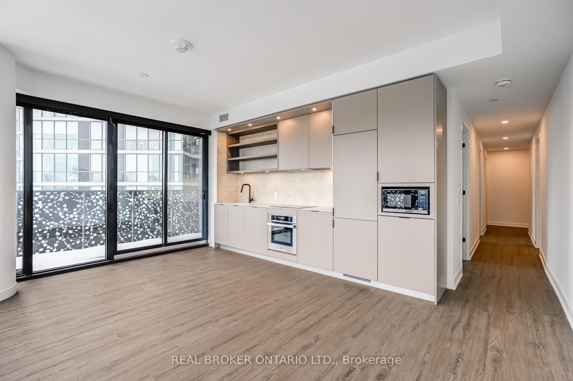 3 Bedrooms Condo at 55 Charles St, Toronto For sale