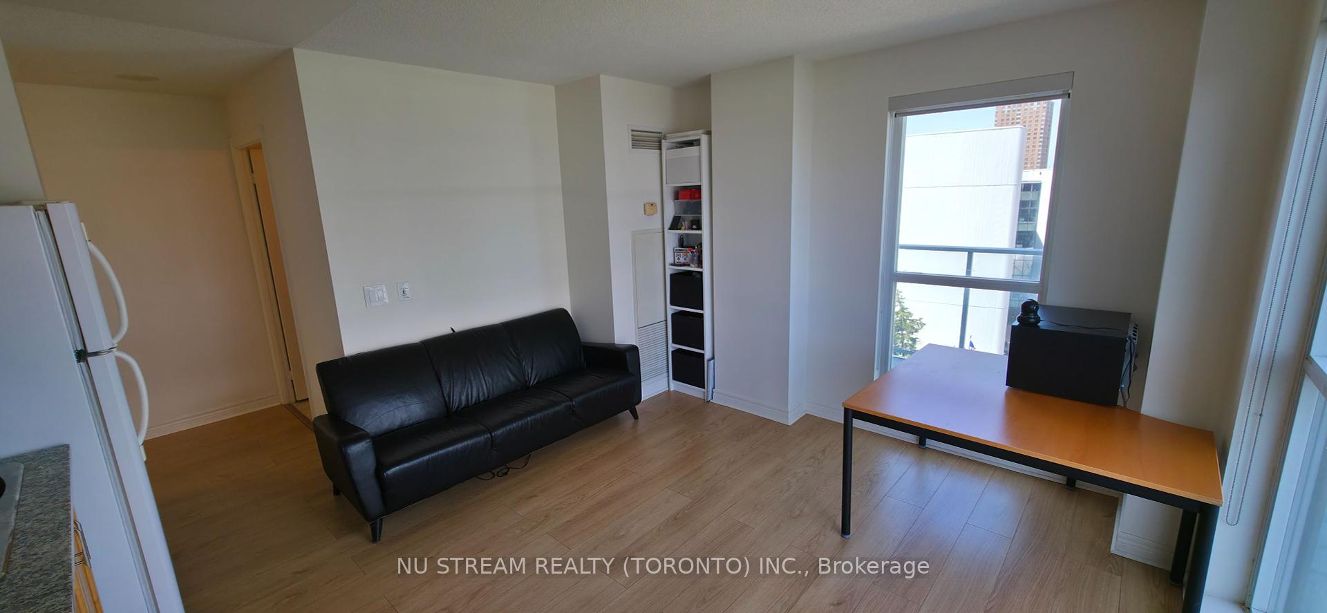 1 Bedroom Condo at 60 Town Centre, Toronto For sale