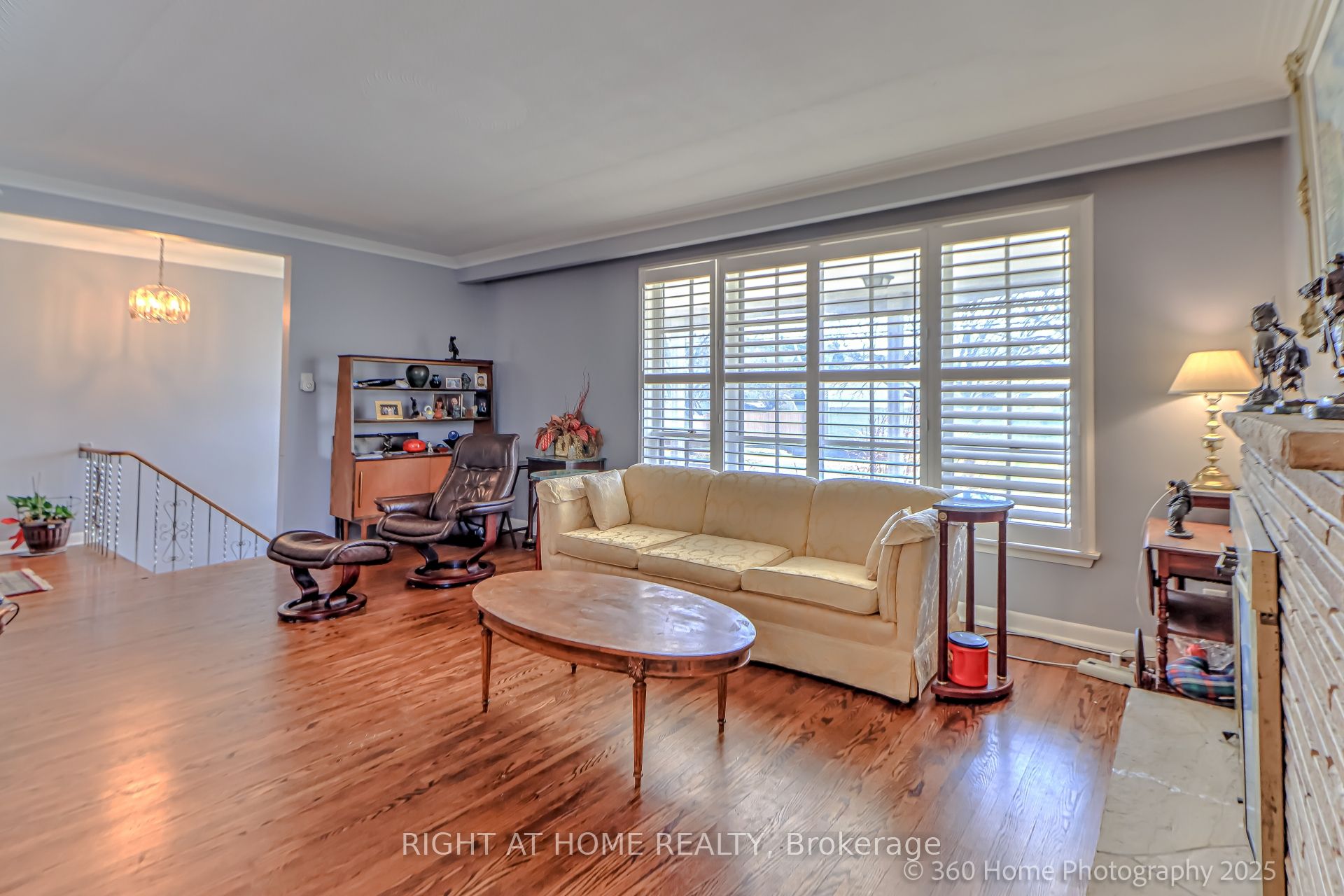 12 Summitcrest Drive