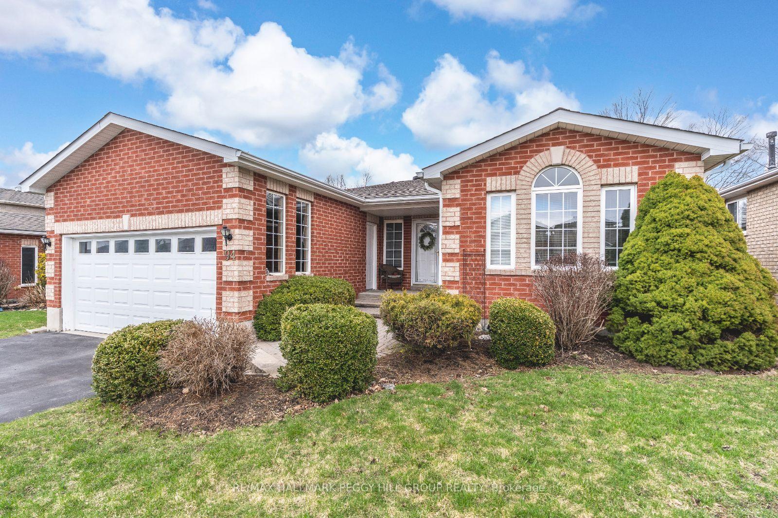94 Crompton Drive, Barrie, ON L4M 6P1