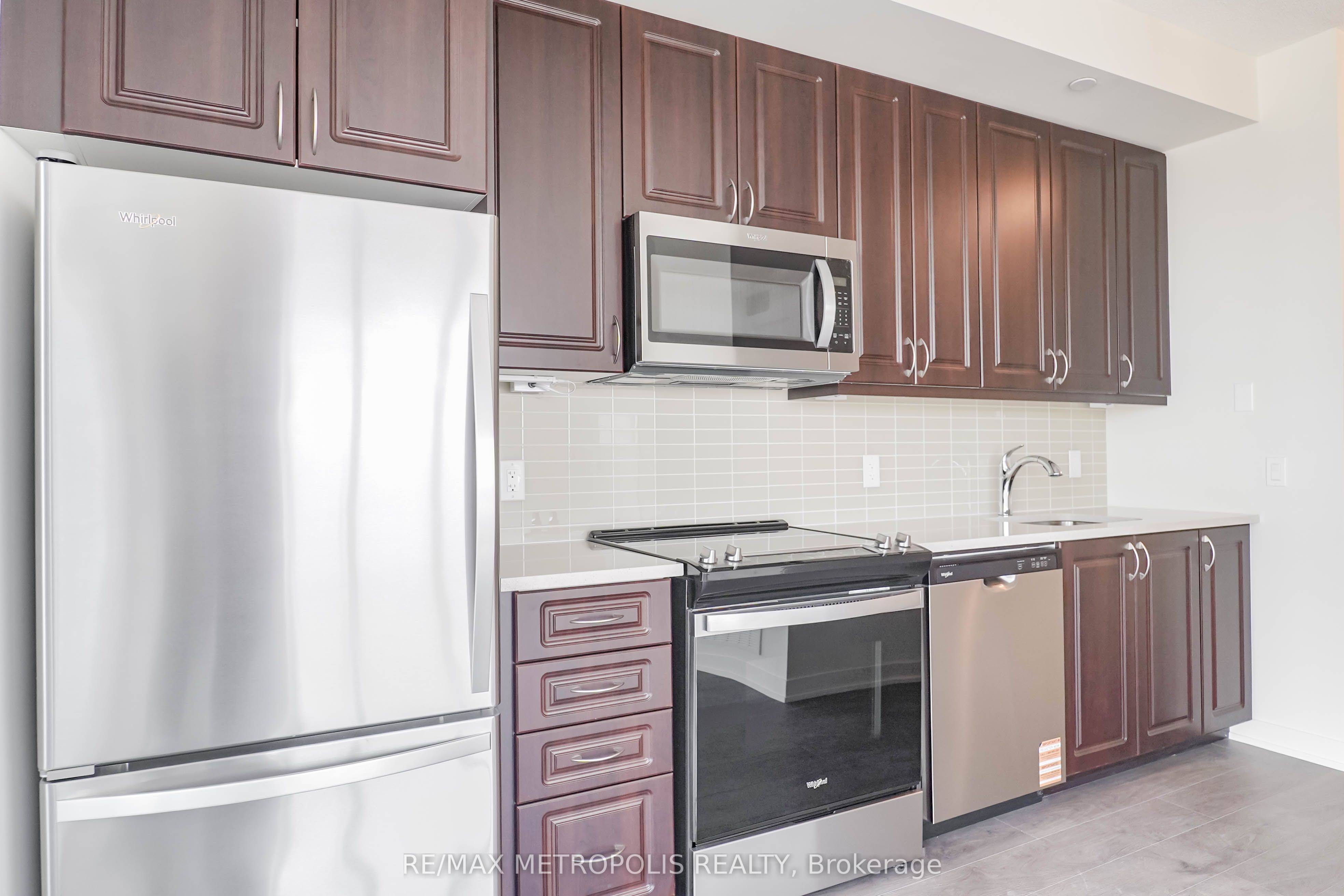 38 Annie Craig Drive, #3611
