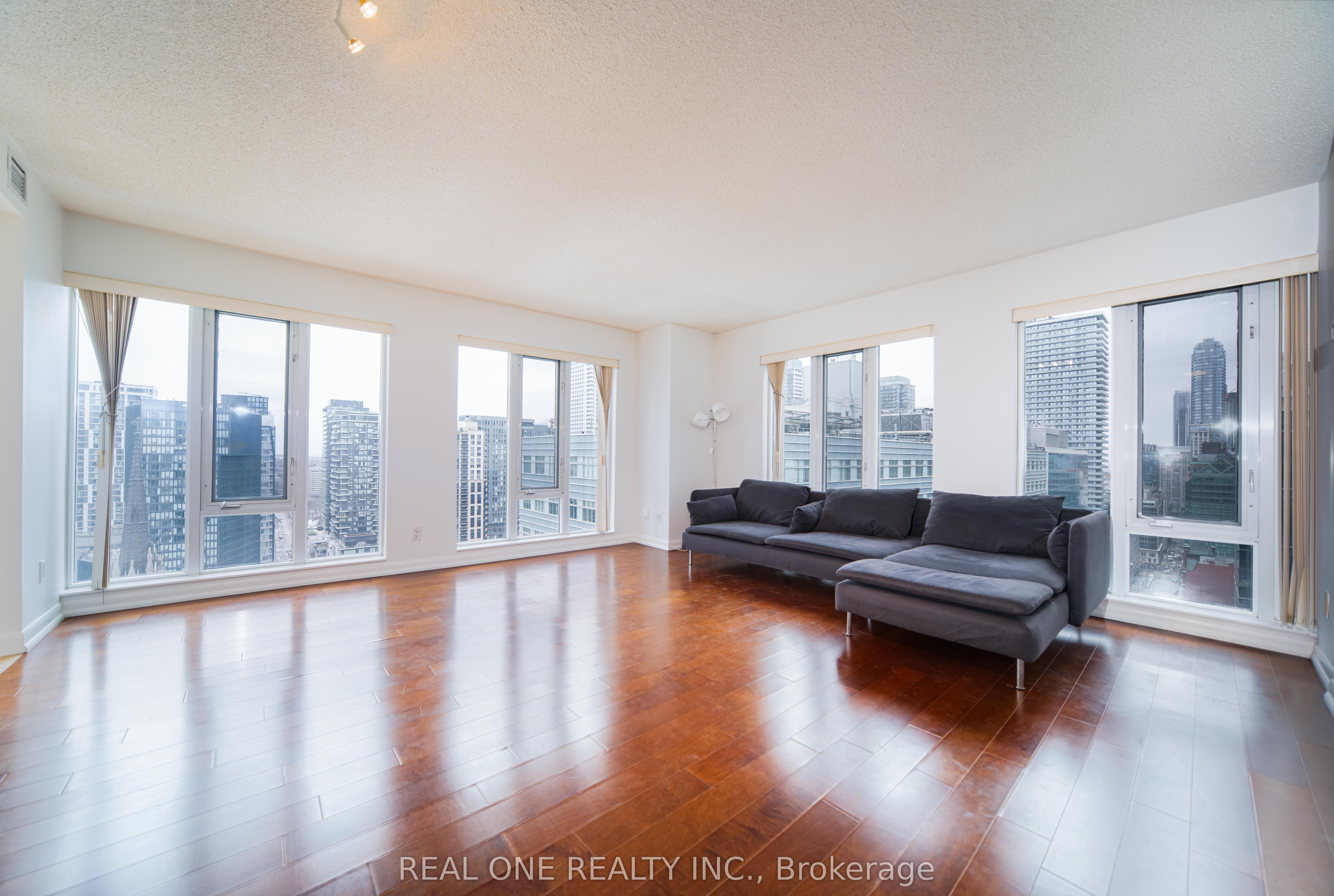 210 Victoria Street, #2404