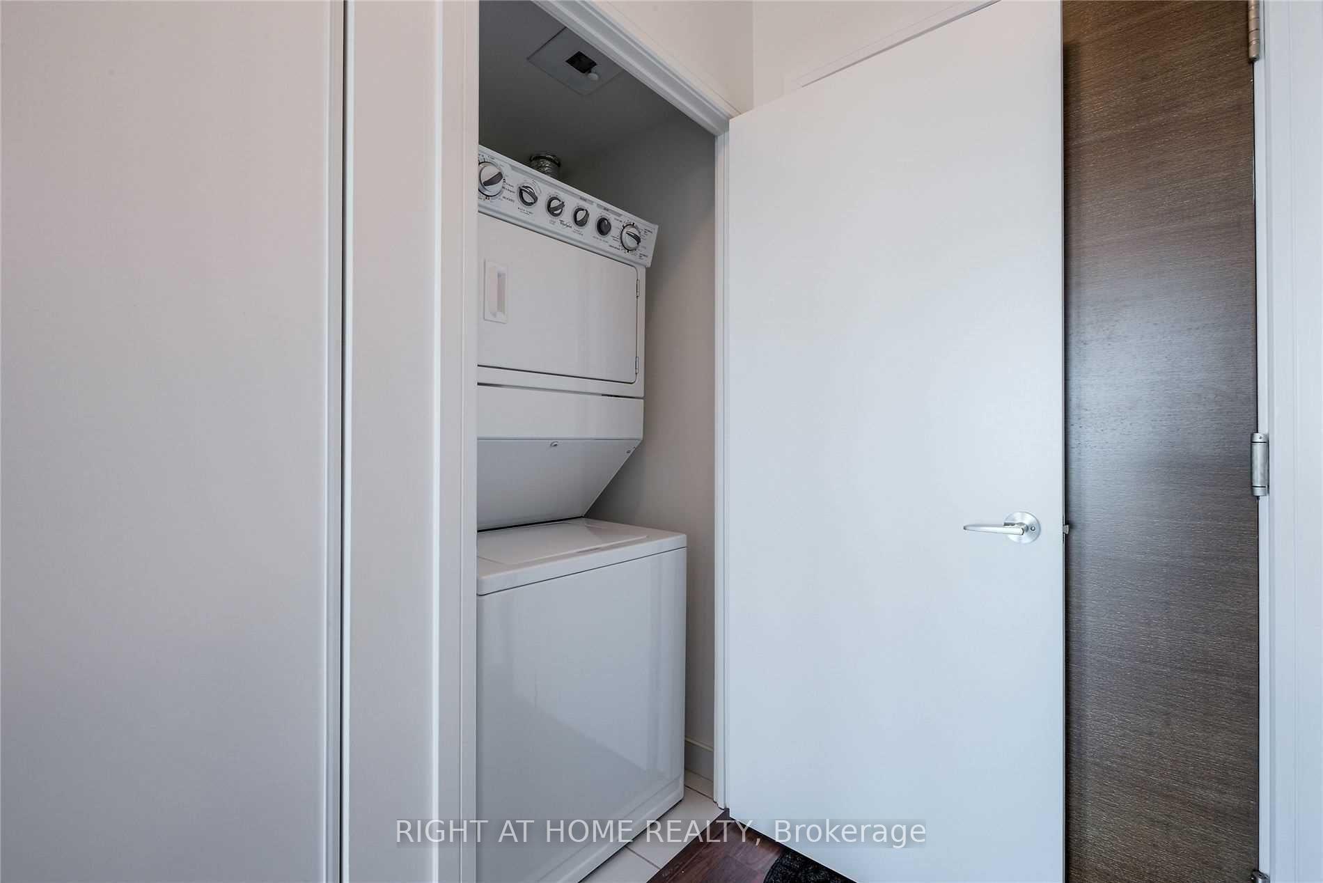 3 Bedrooms Condo at 35 Brian Peck, Toronto For sale