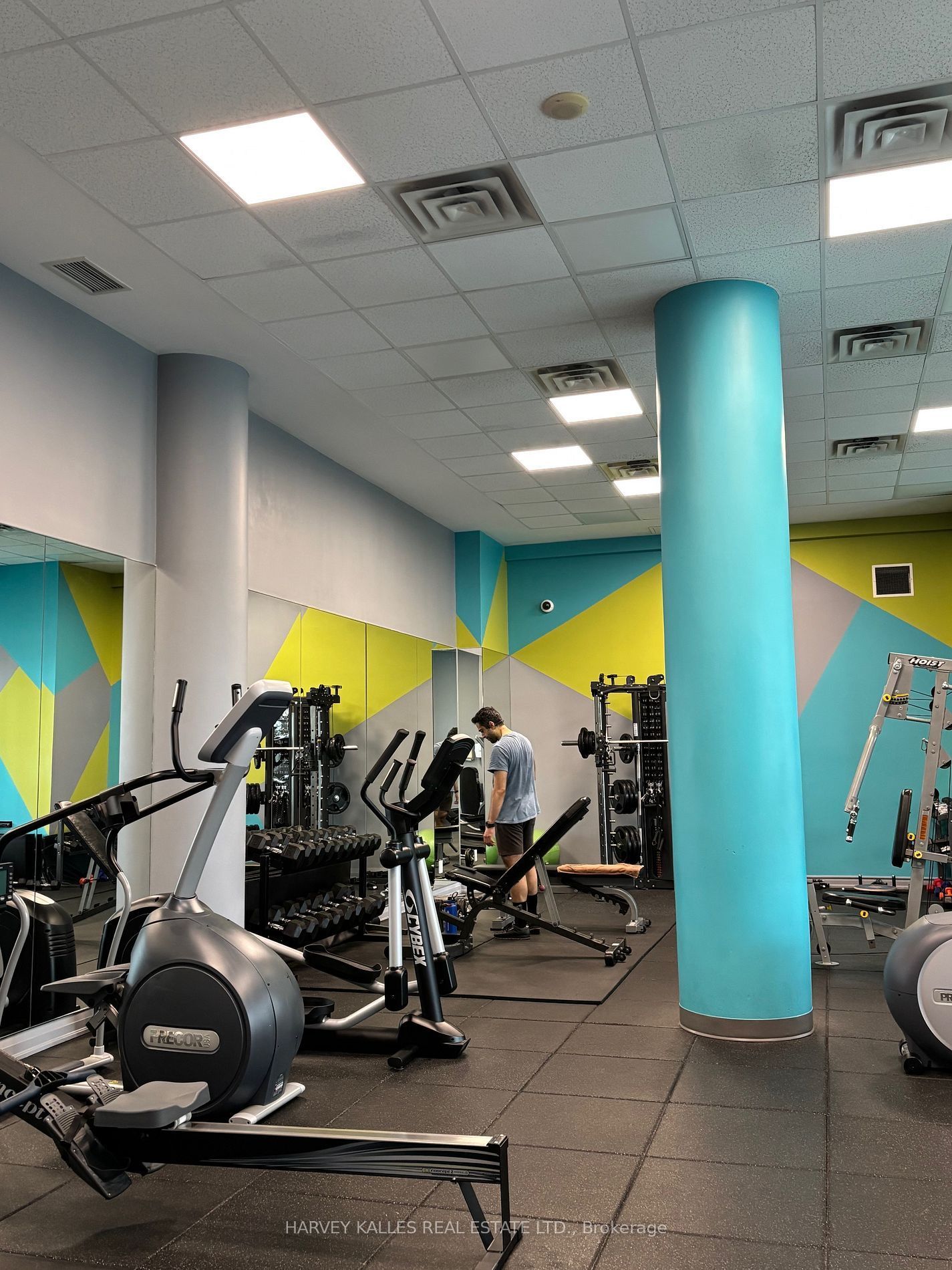 32 Kenaston Gardens TH 103