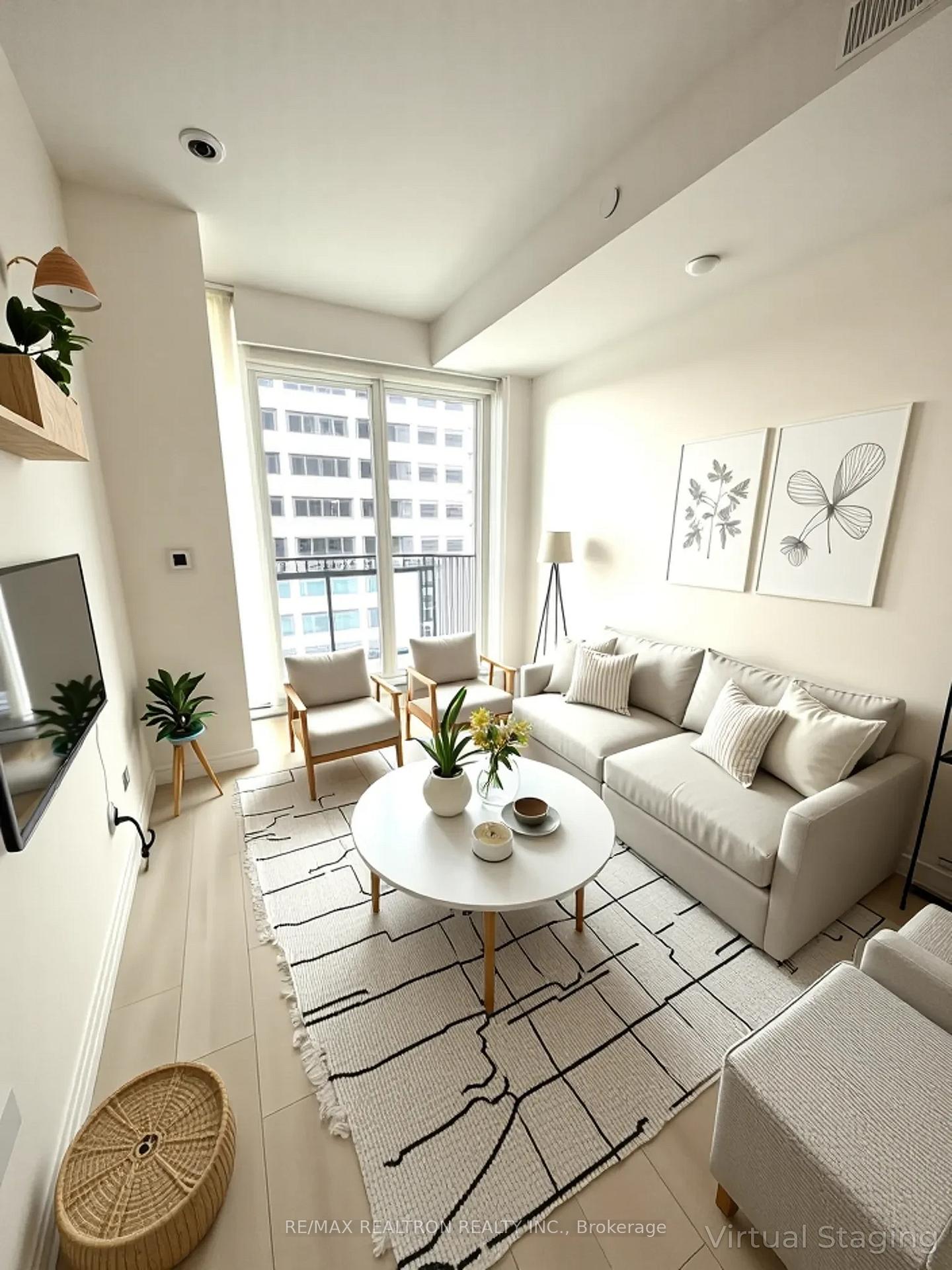 1 Bedroom Condo at 8 Eglinton, Toronto For sale