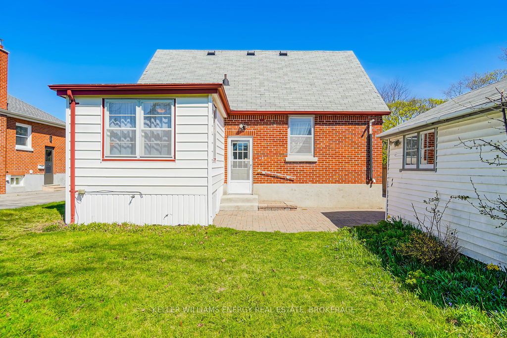 71 Pontiac Avenue