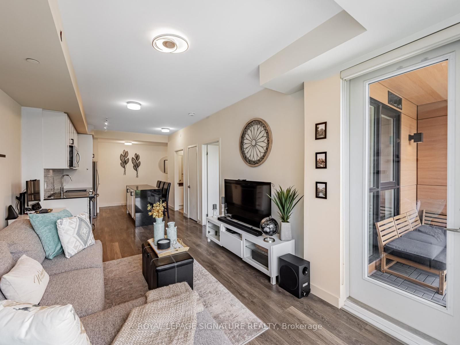 1 Bedroom Condo at 210 Sabina, Oakville For sale