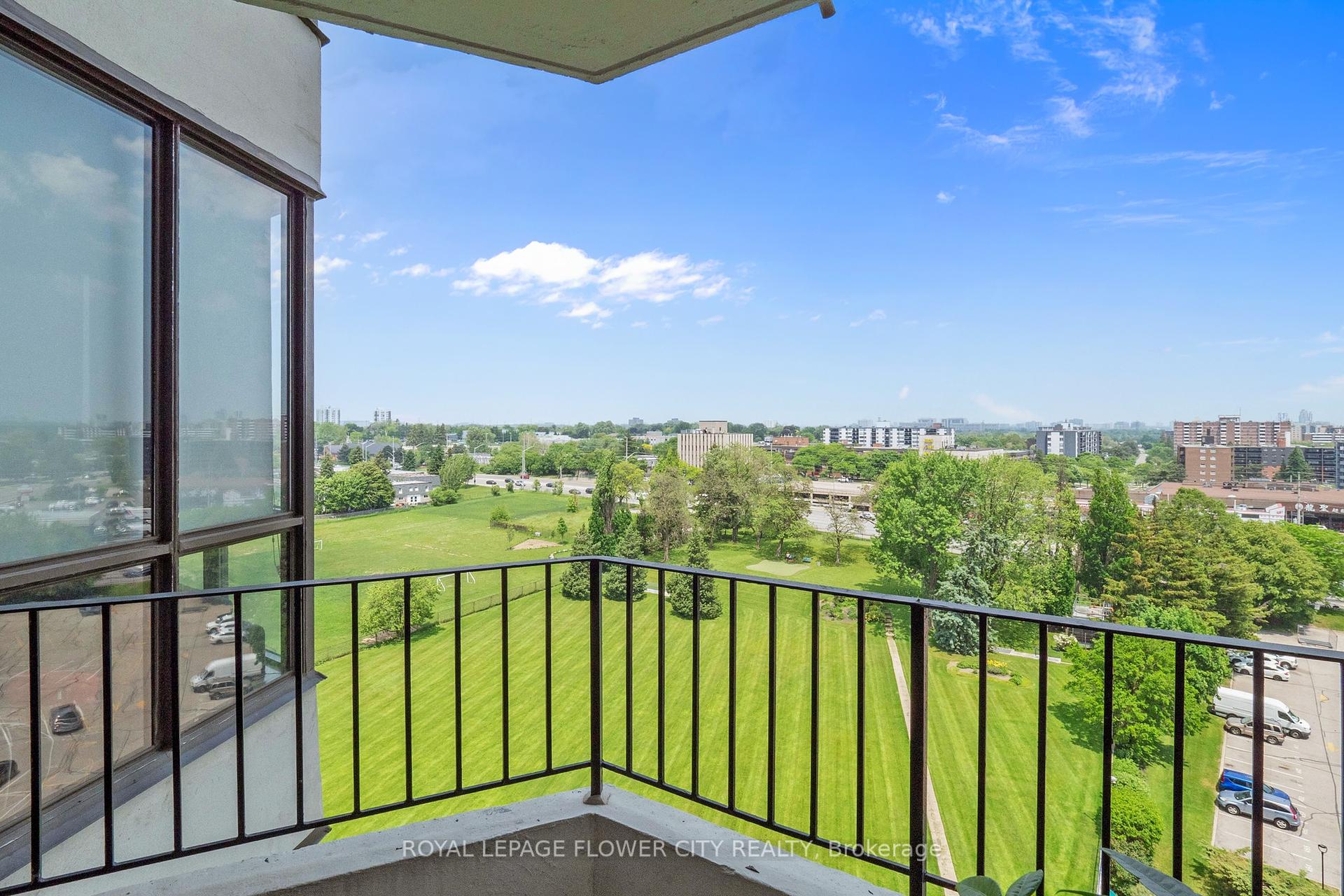 1 Bedroom Condo at 1333 Bloor, Mississauga For sale