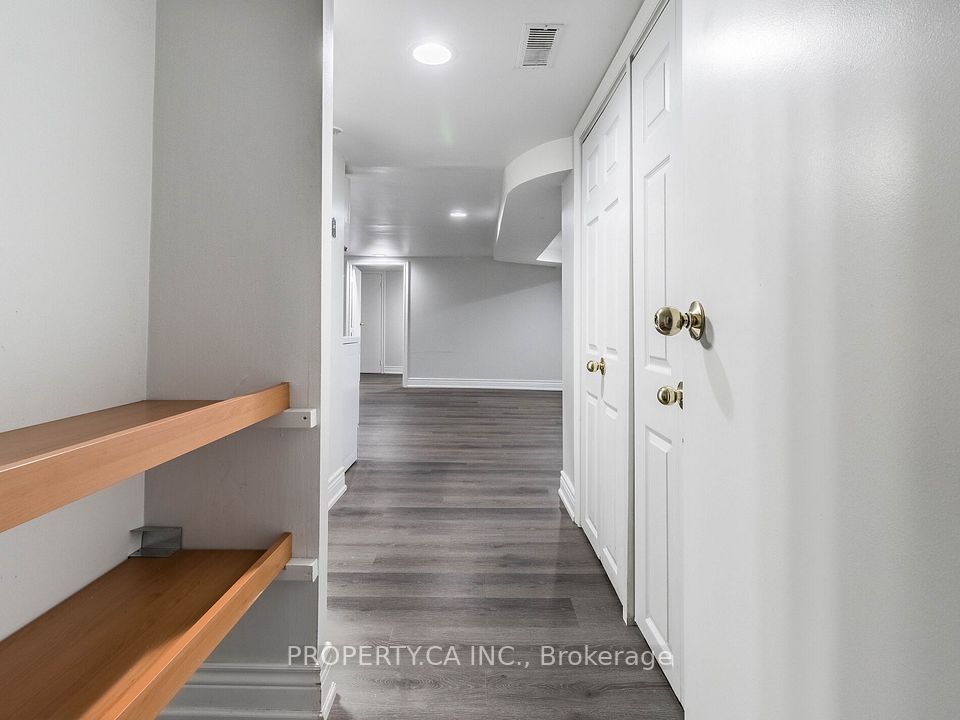 285 Bartlett Avenue