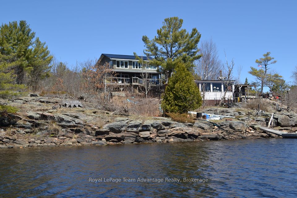 25 A 27 Island
