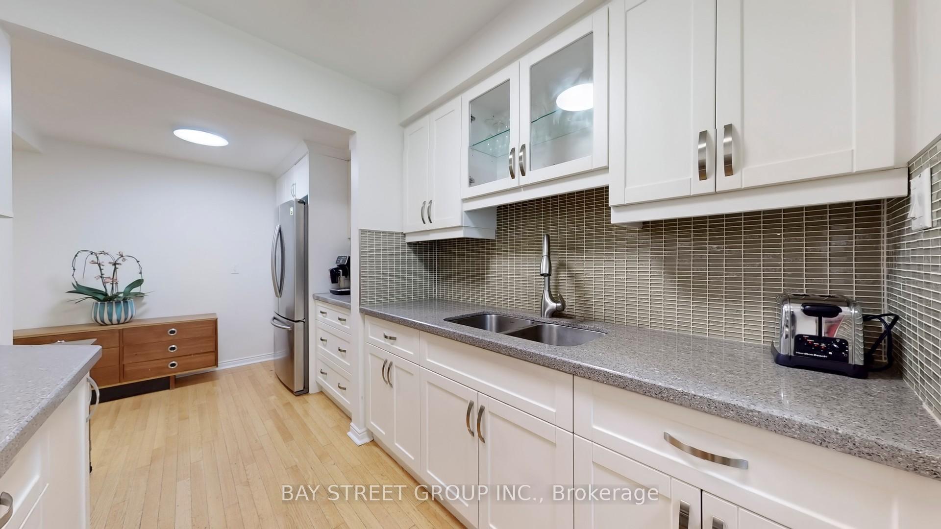 3 Bedrooms Condo at 99 Brimwood, Toronto For sale