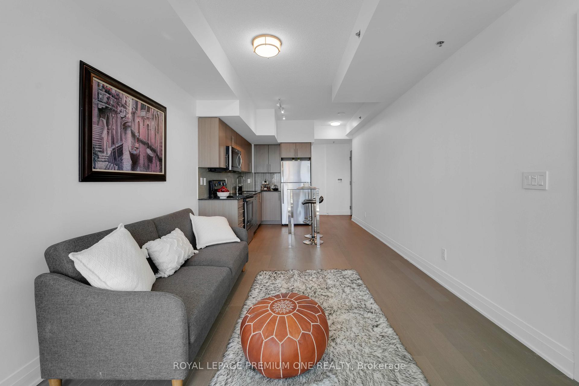 1 Bedroom Condo at 55 Speers, Oakville For sale