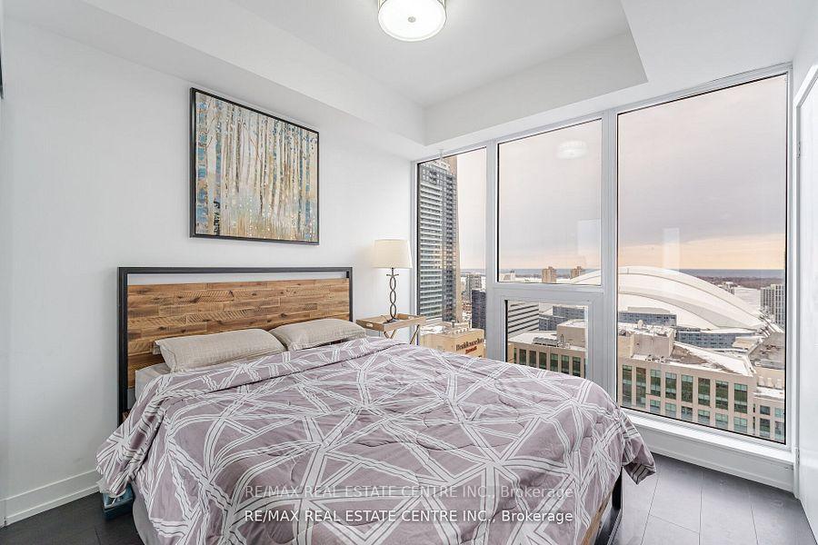 2 Bedrooms Condo at 55 Mercer, Toronto For sale