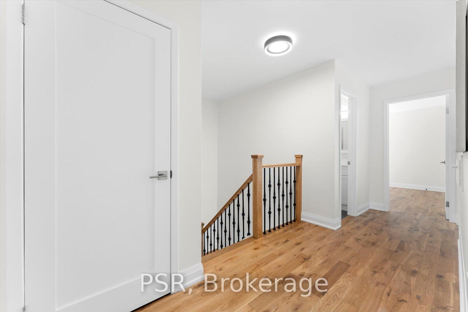 4 Bedrooms Condo at 42 Crimson Millway, Toronto For sale