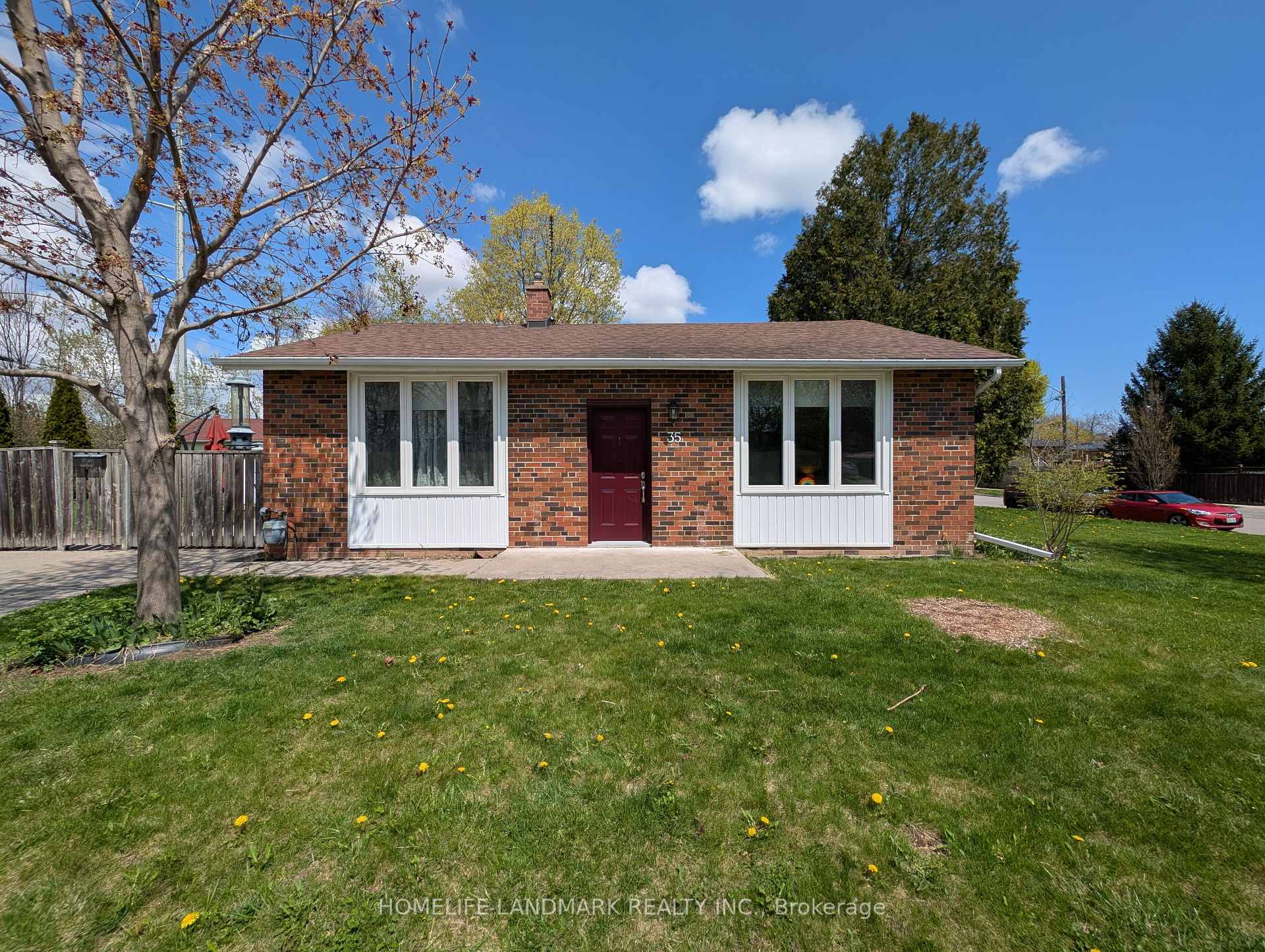 35 Benshire Drive, Toronto, ON M1H 1M3