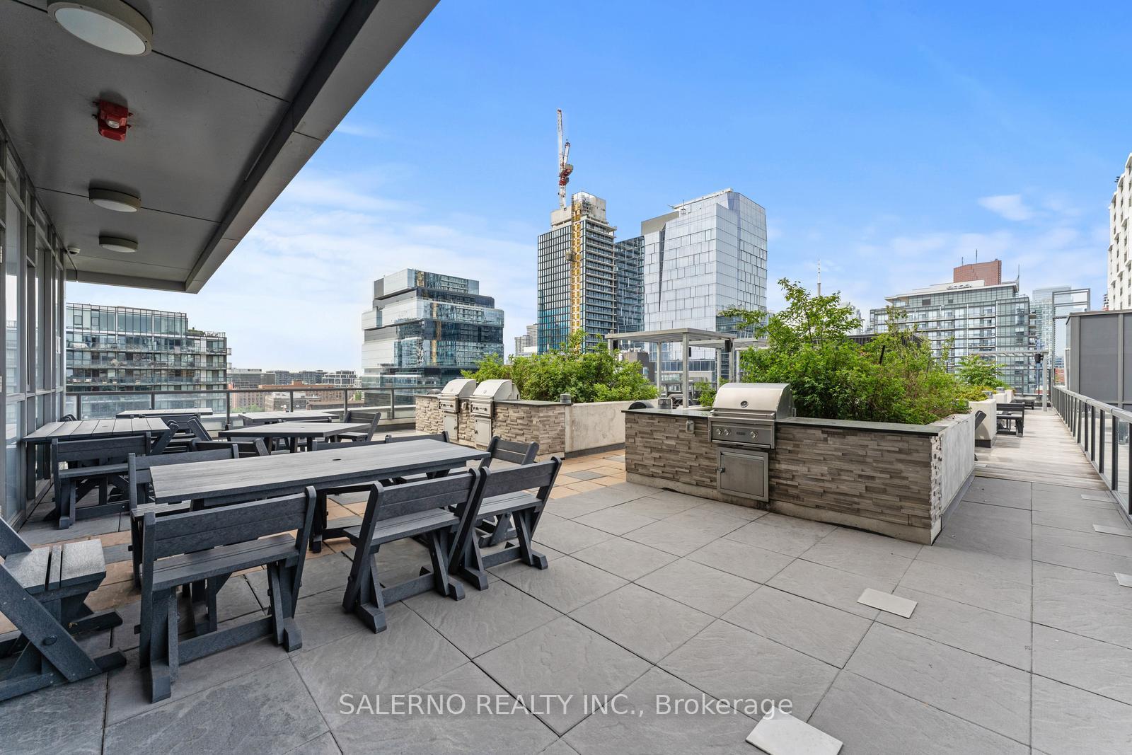 2 Bedrooms Condo at 120 Parliament, Toronto For sale