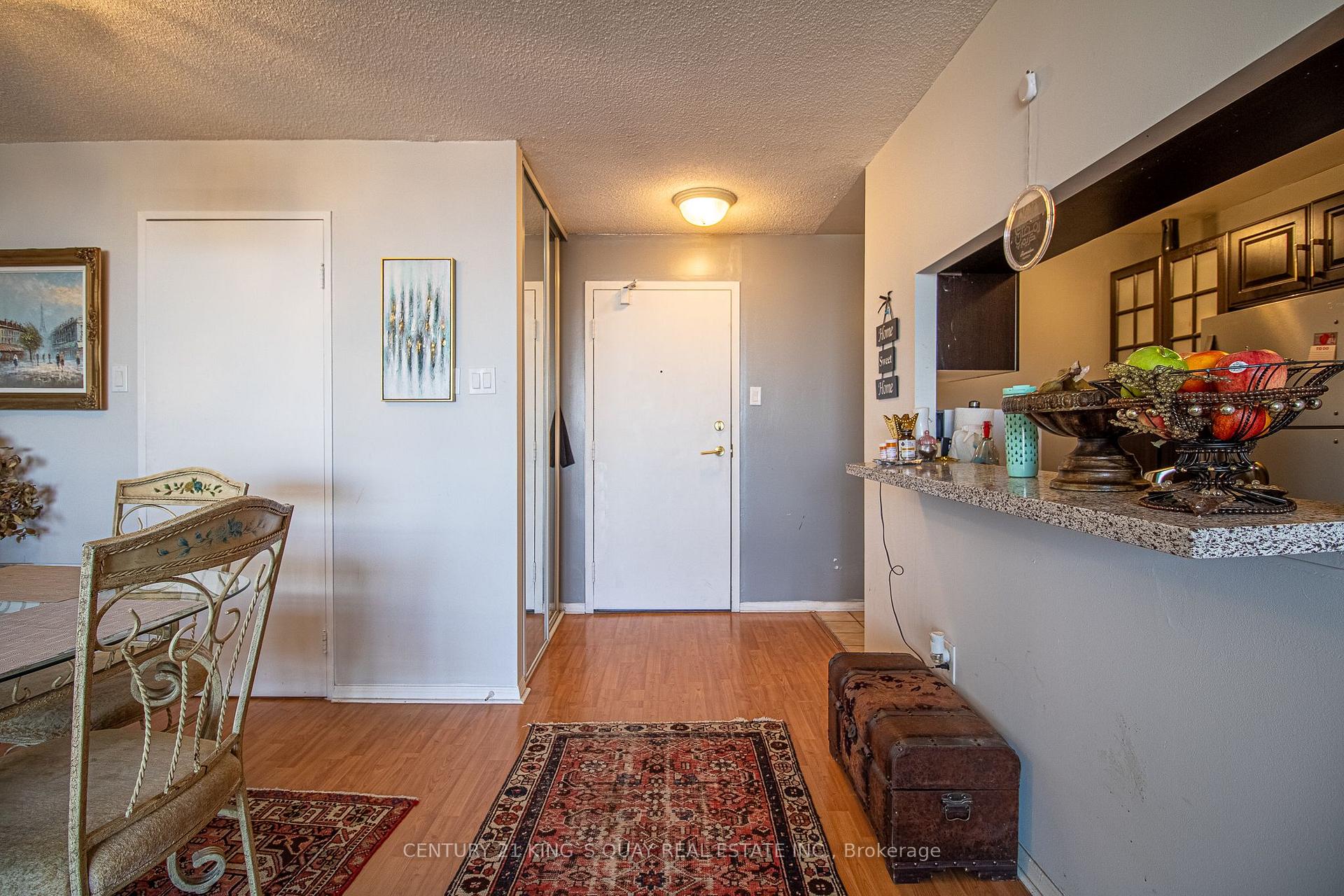 2 Bedrooms Condo at 4185 Shipp, Mississauga For sale