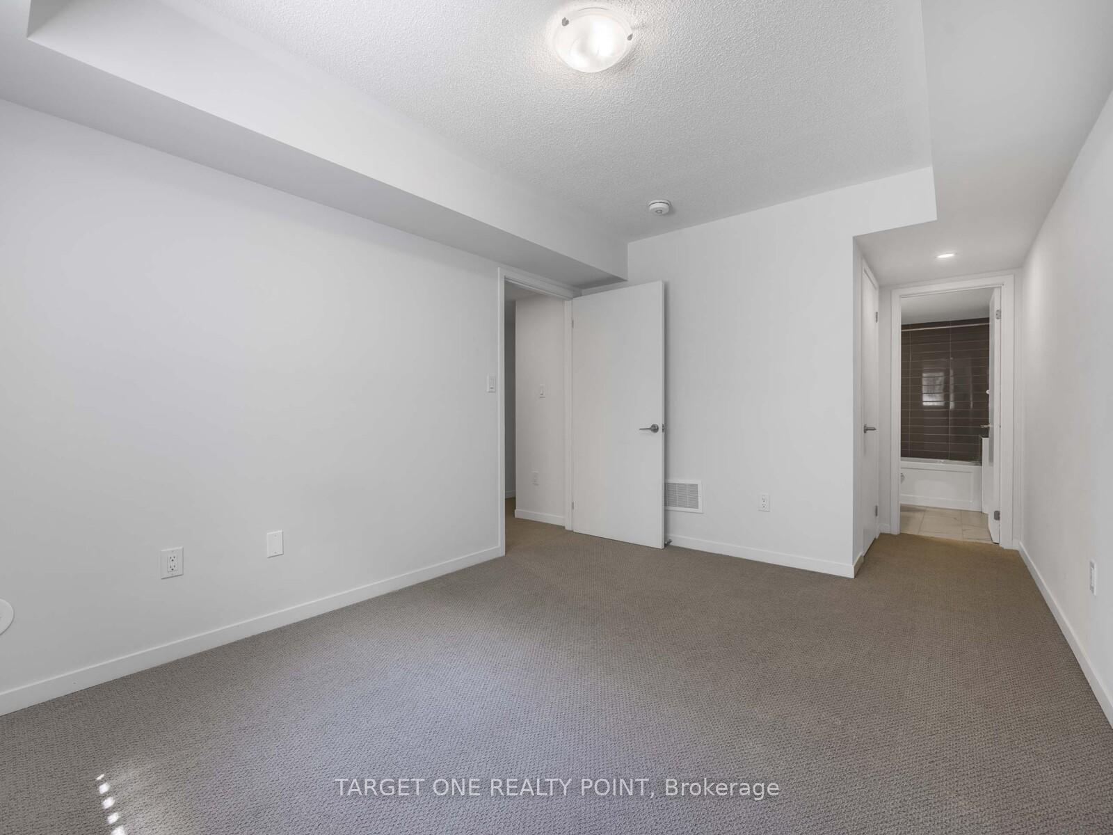 2 Bedrooms Condo at 225 Birmingham, Toronto For sale