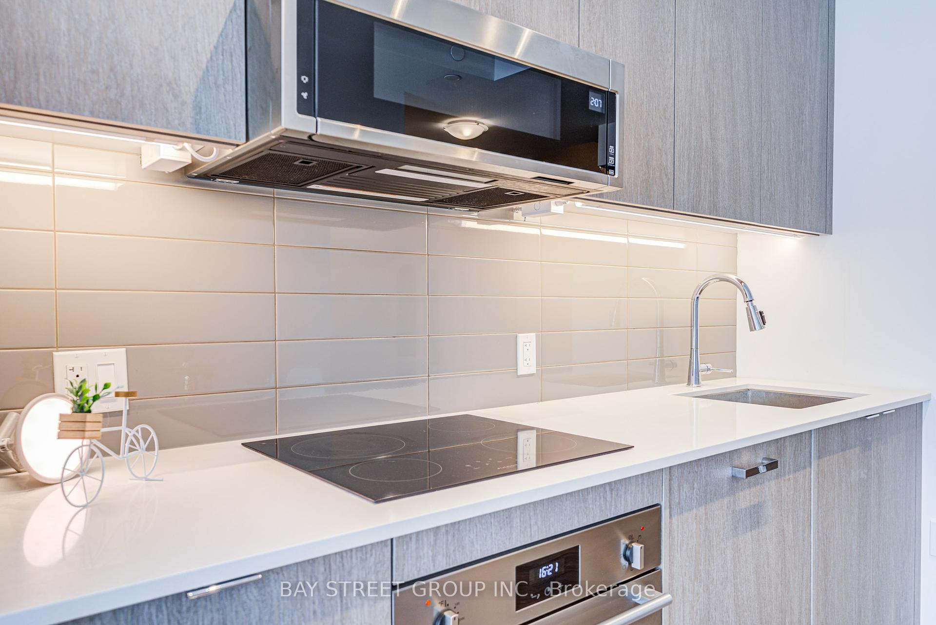 2 Bedrooms Condo at 250 Lawrence, Toronto For sale