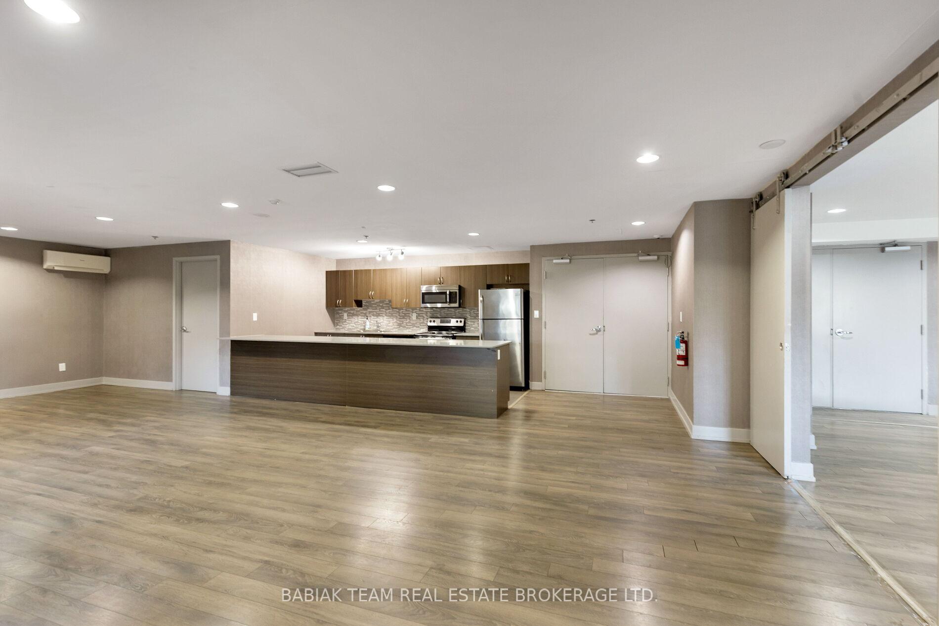 3 Bedrooms Condo at 816 Lansdowne, Toronto For sale