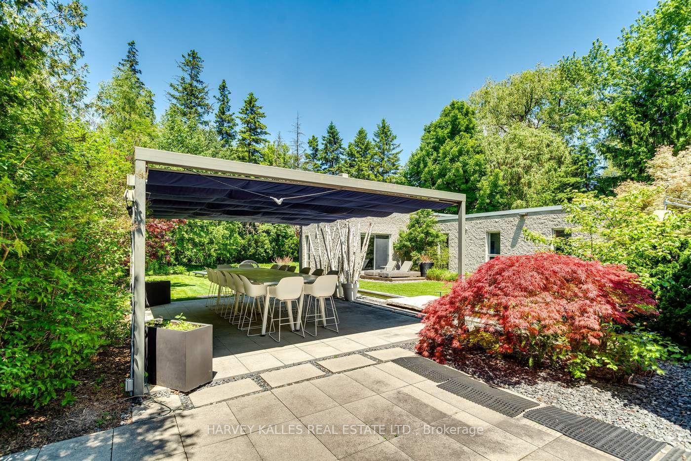 92 Westwood Lane