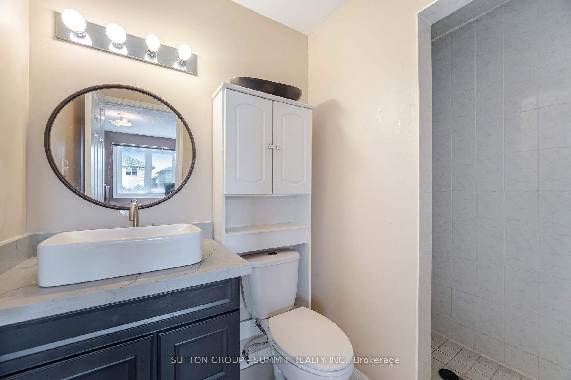 1809 Upper Wentworth Street, #32