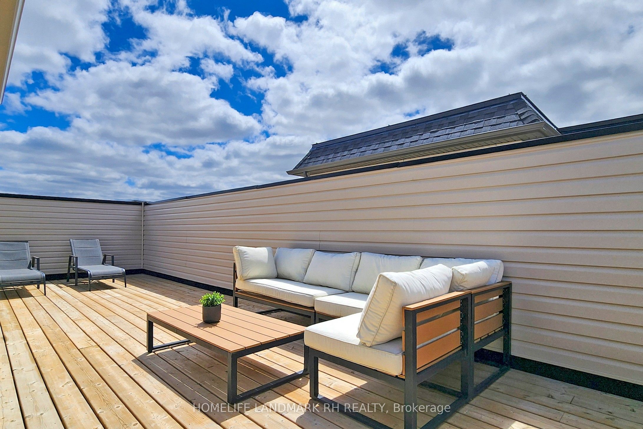 9 Guardhouse Crescent