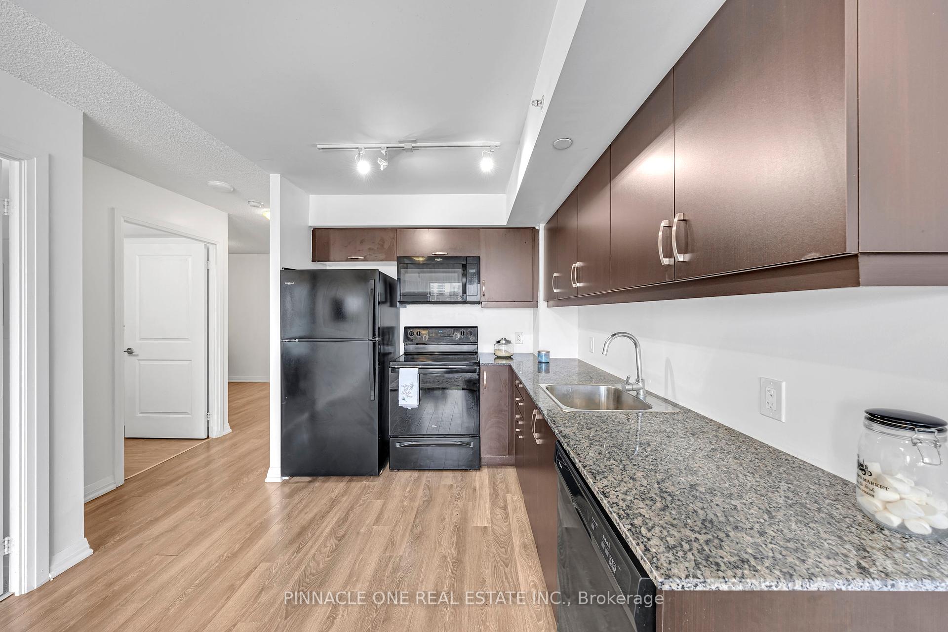 2 Bedrooms Condo at 30 Meadowglen, Toronto For sale