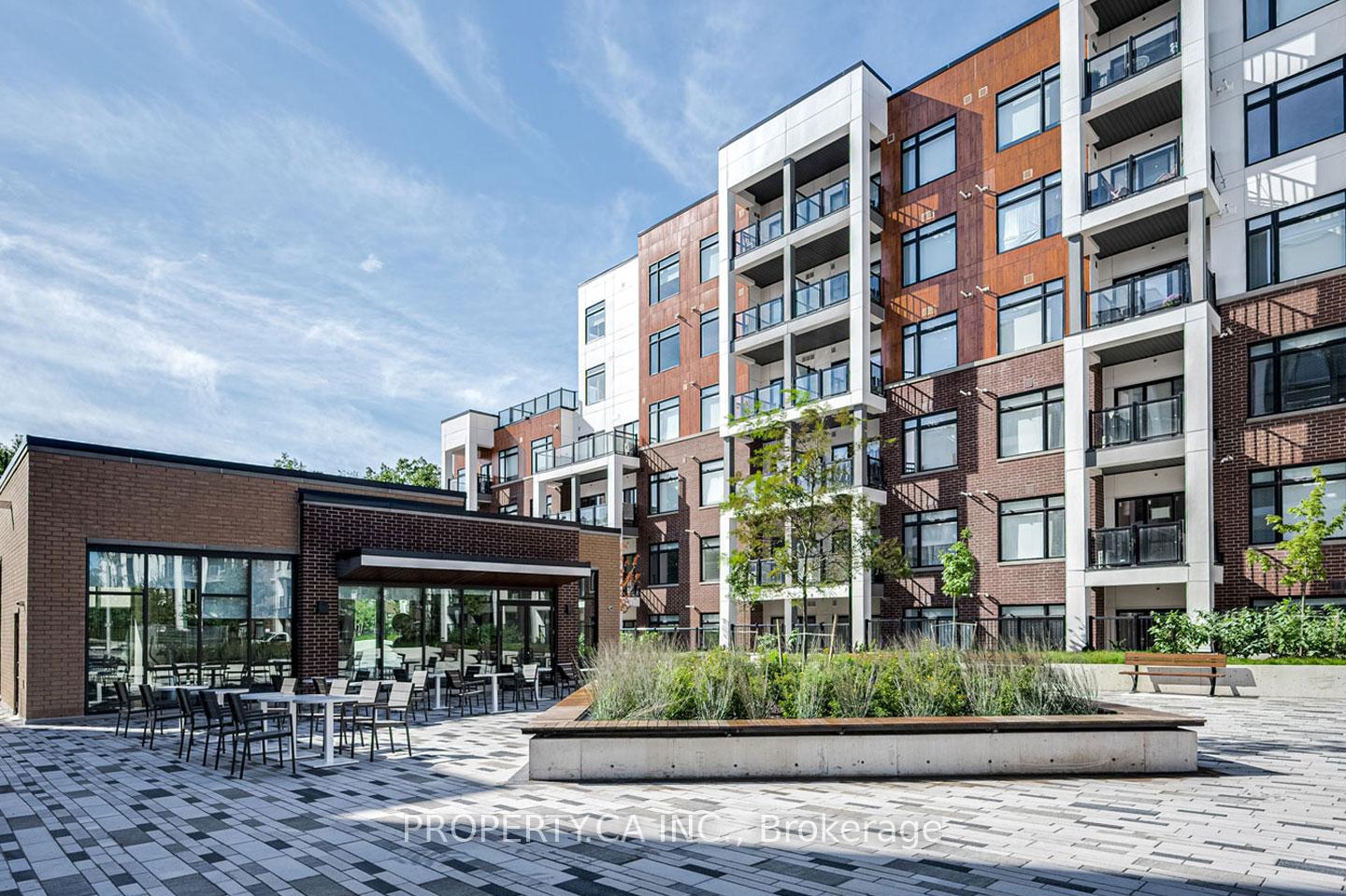 2 Bedrooms Condo at 165 Canon Jackson, Toronto For sale