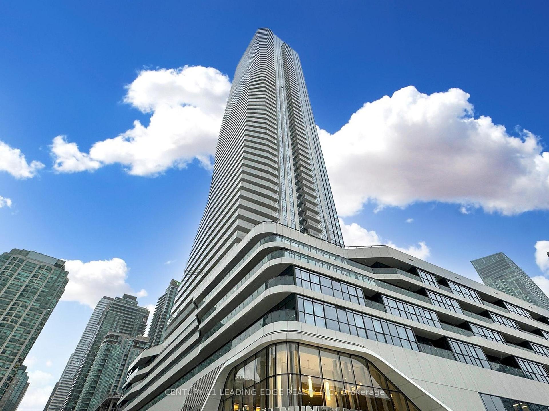 2 Bedrooms Condo at 28 Freeland,  Toronto For sale